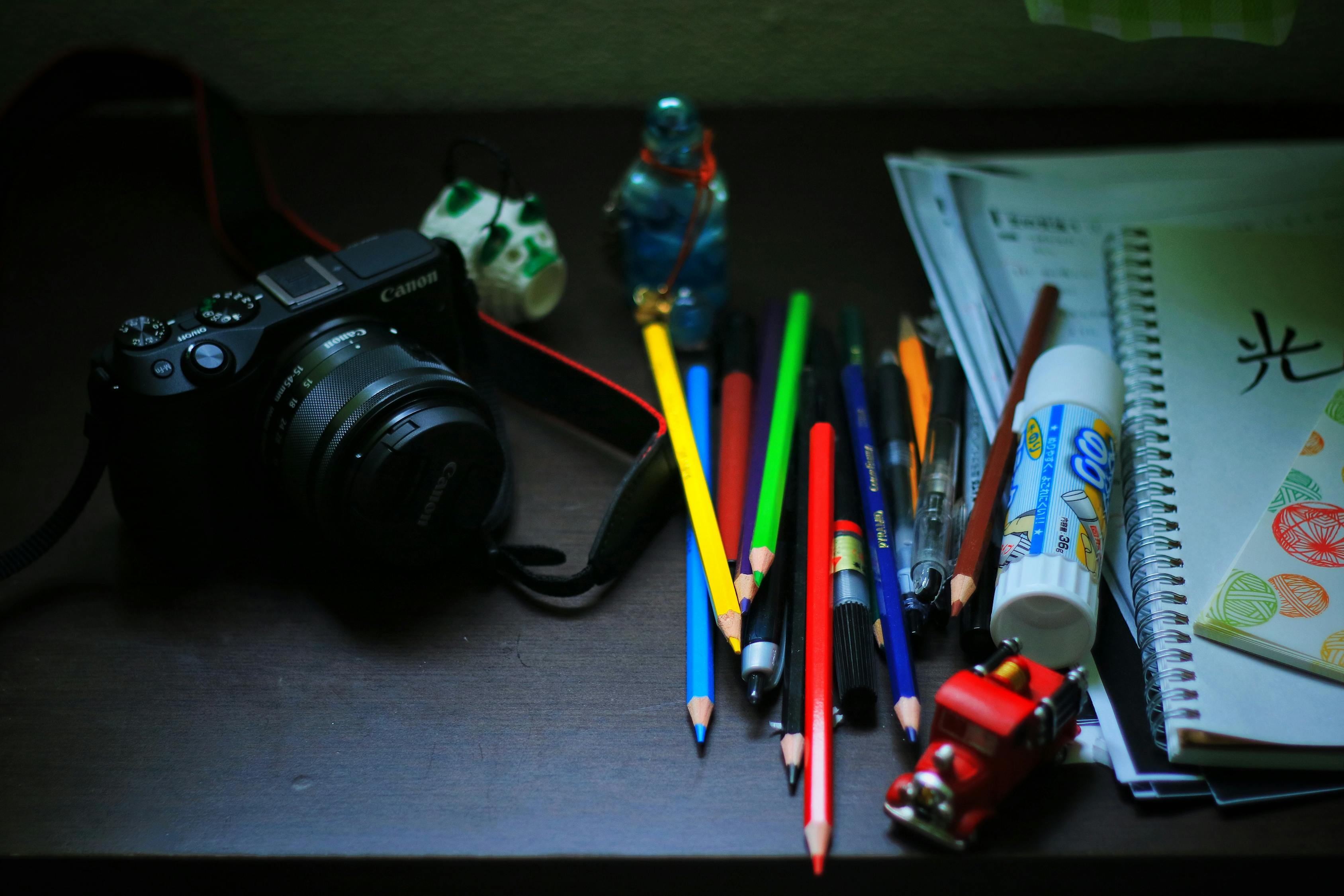 科技與生活完美融合的全新遙控桌藝術品亮相！