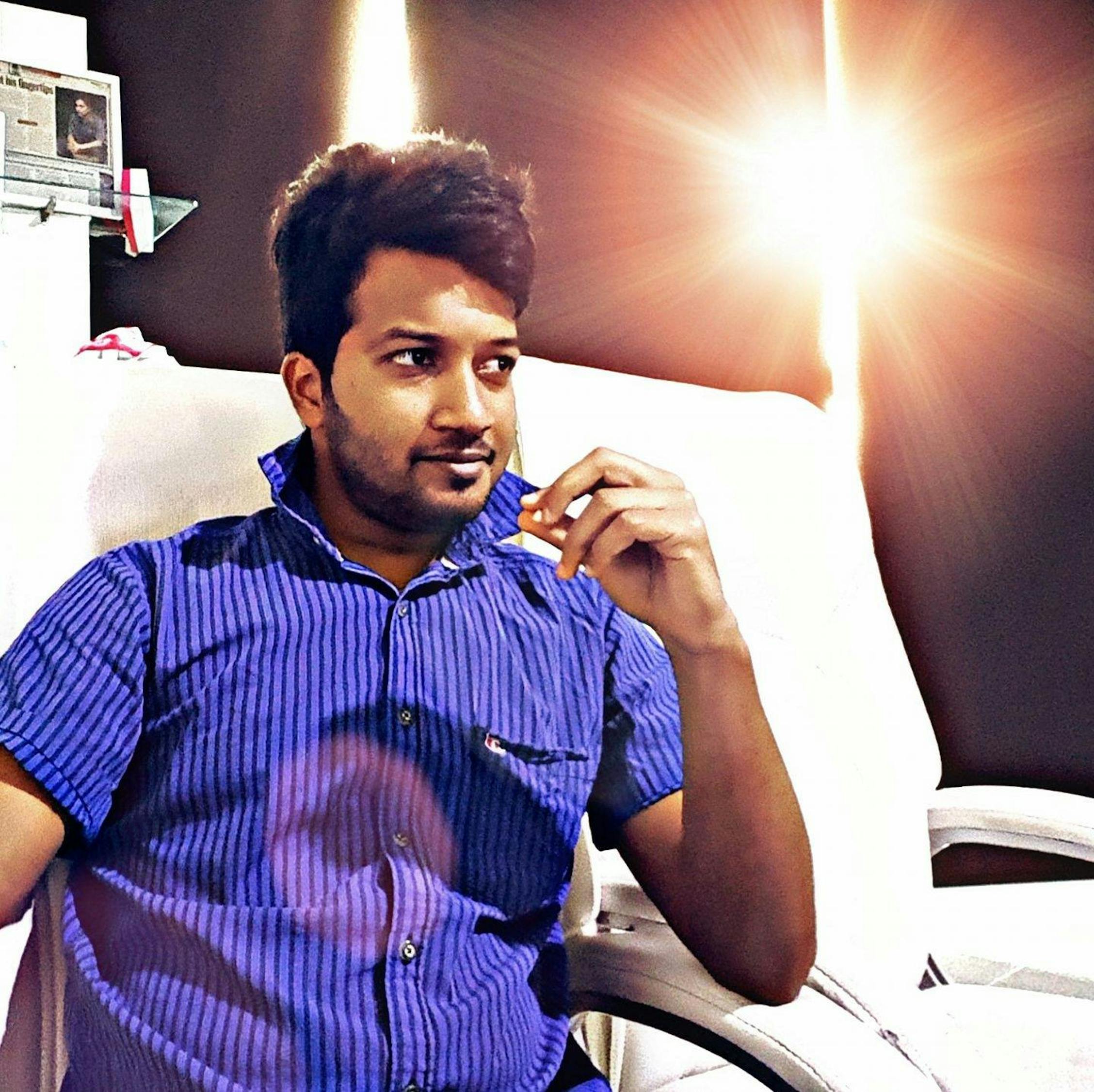 演員曾憲文，演藝之路的閃耀之星